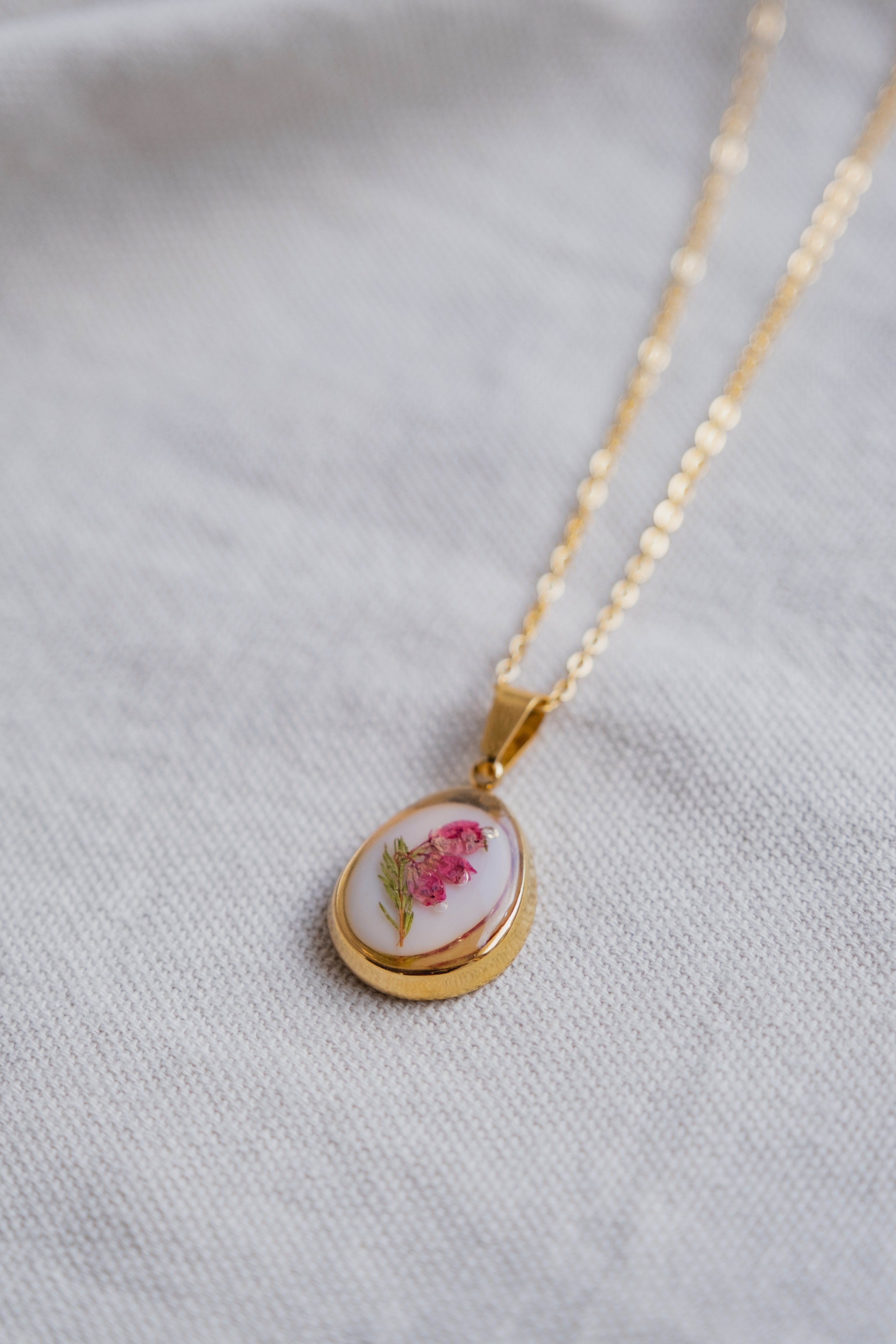 Collana "vintage" con fiori di Erica