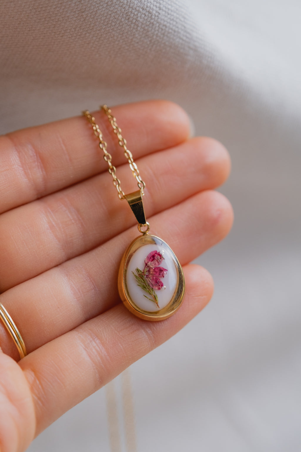 Collana "vintage" con fiori di Erica