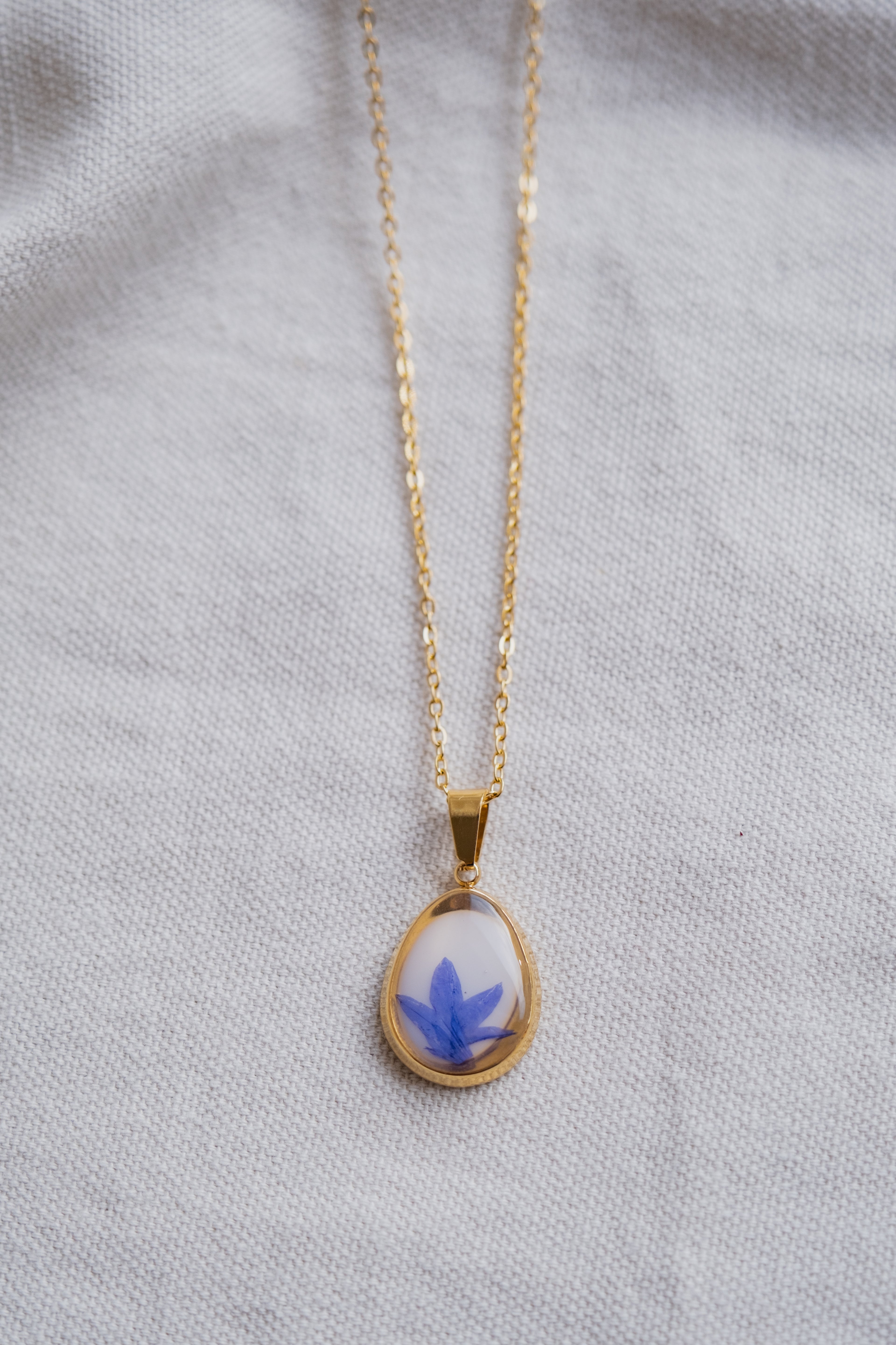 collana "vintage" con fiordaliso