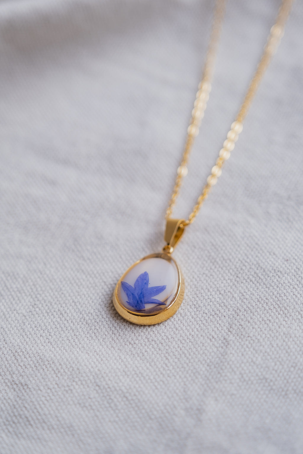 collana "vintage" con fiordaliso