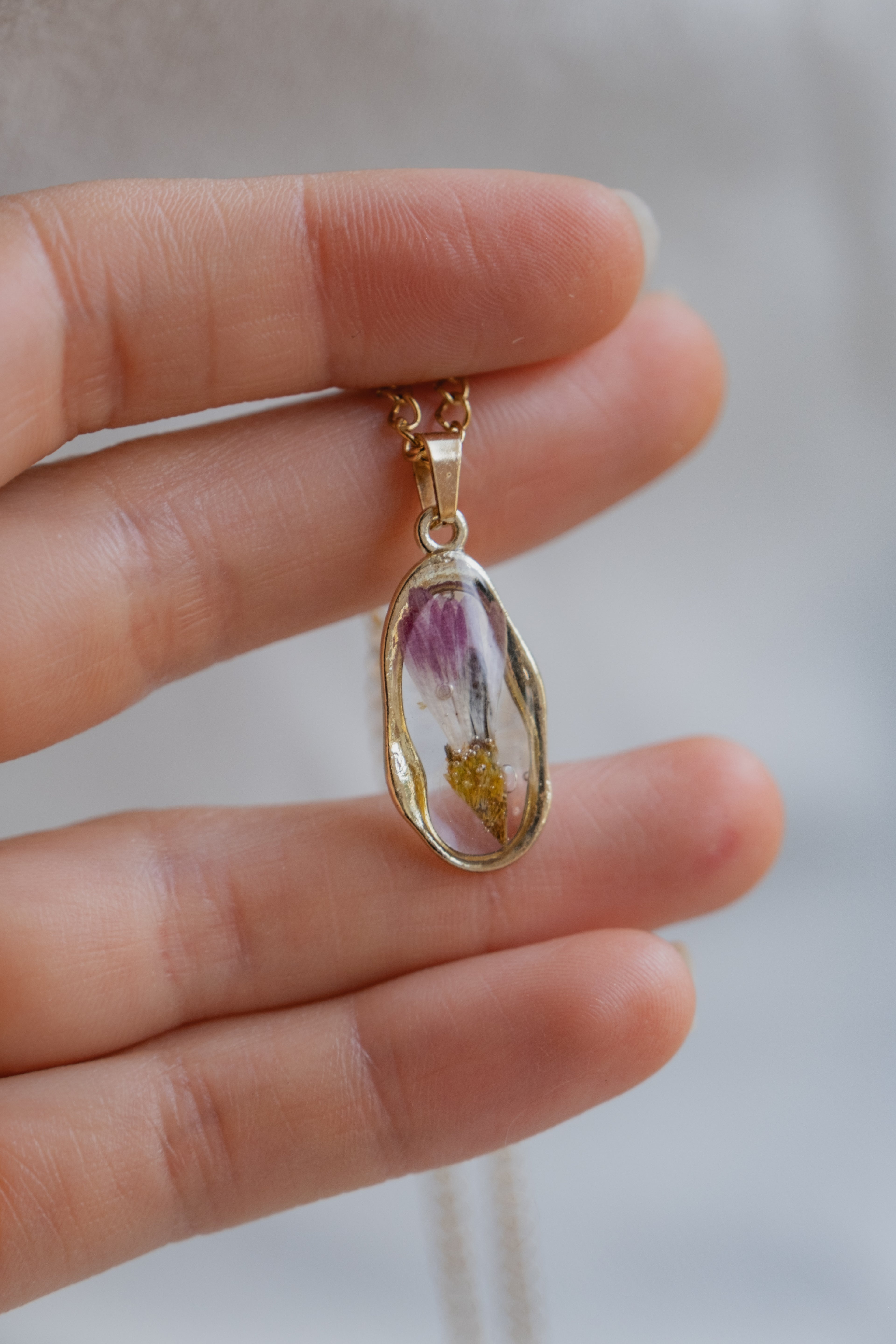 Collana irregolare con margherita