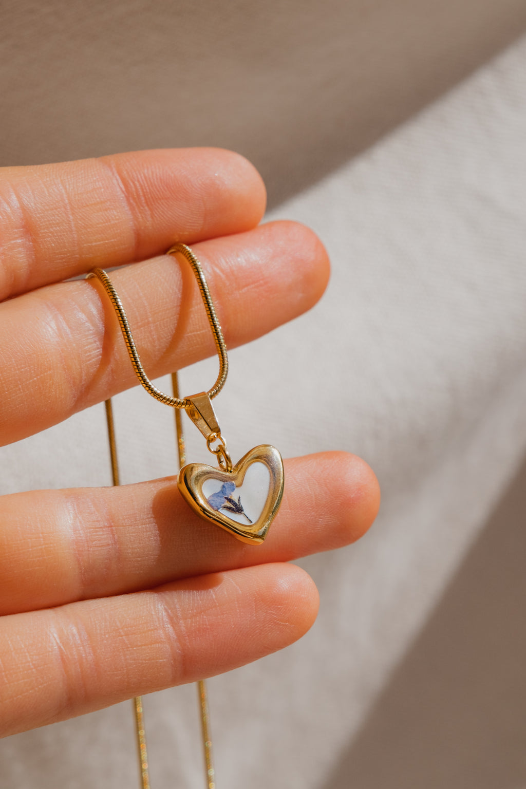 Collana cuore con fondo in madreperla e "Non ti scordar di me"