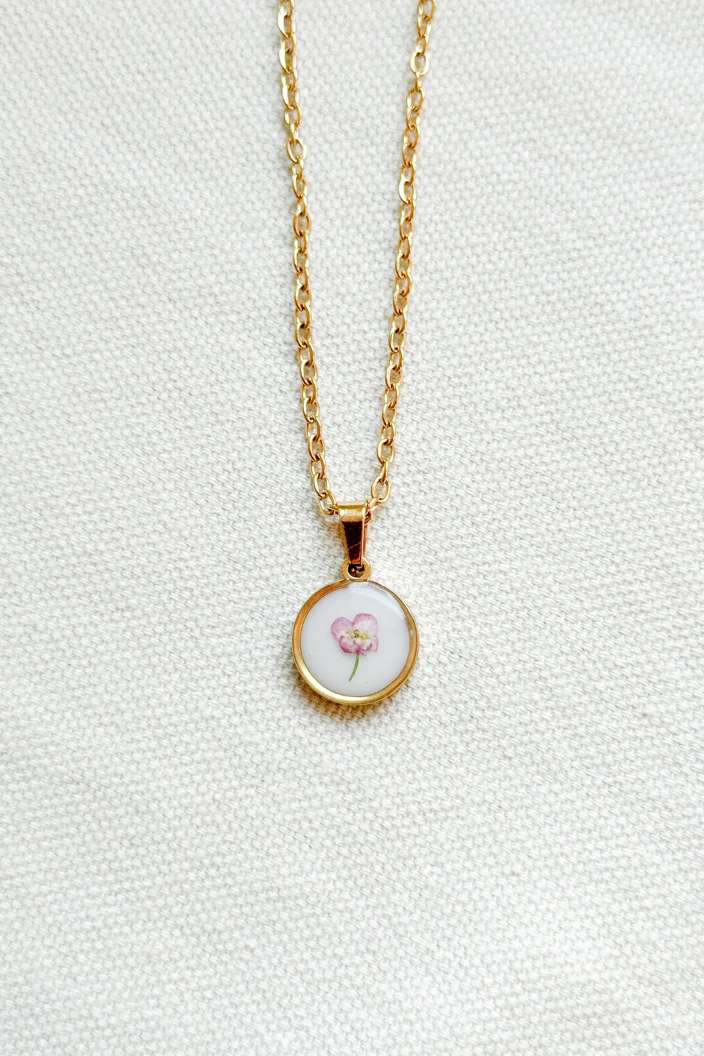 Collana con base colorata e Alisso